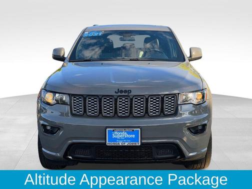 Sting-Gray Clearcoat 2021 Jeep Grand Cherokee Laredo