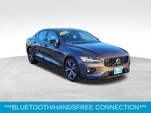 2024 Volvo S60 B5 Core Dark Theme