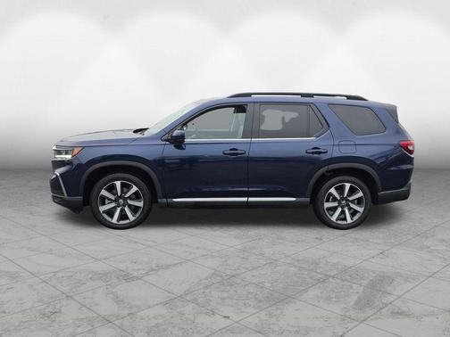 Obsidian Blue Pearl 2025 Honda Pilot Touring 8-Passenger