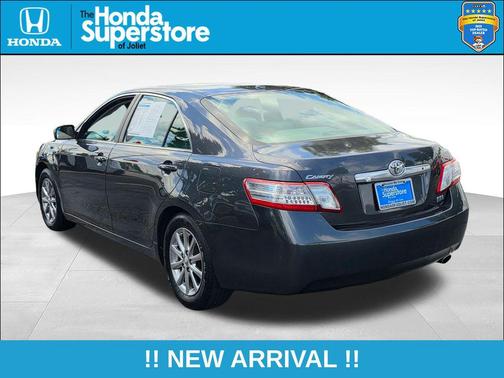 Magnetic Gray Metallic 2011 Toyota Camry Hybrid SE
