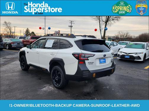 Crystal White Pearl 2022 Subaru Outback Wilderness