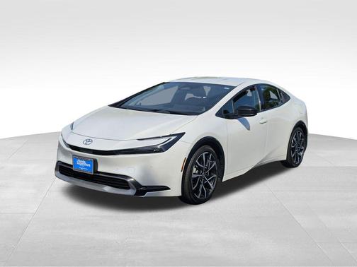Pearl 2023 Toyota Prius Prime XSE