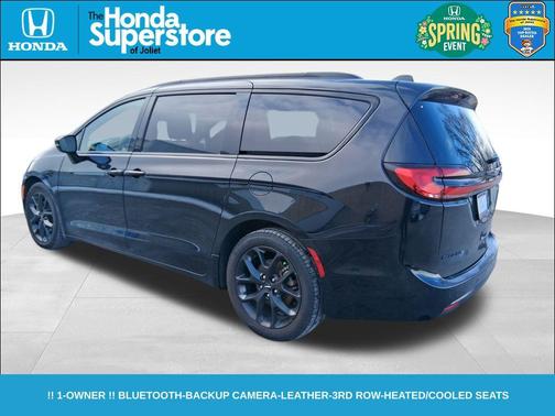 Diamond Black Crystal Pearlcoat 2025 Chrysler Pacifica Limited