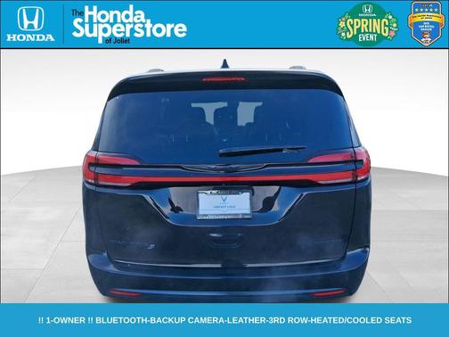 Diamond Black Crystal Pearlcoat 2025 Chrysler Pacifica Limited