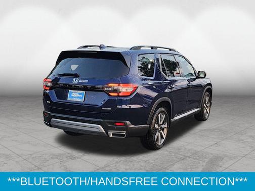 2025 Honda Pilot Touring 8-Passenger