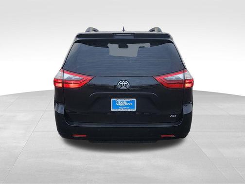 2020 Toyota Sienna XLE Premium