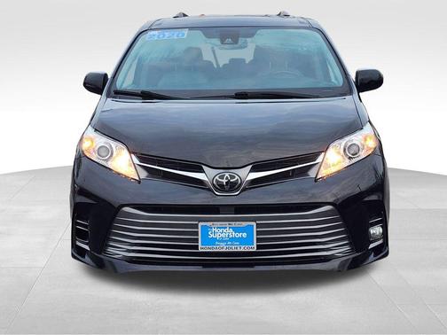 2020 Toyota Sienna XLE Premium