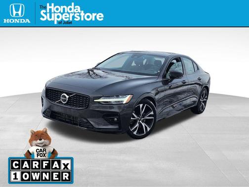 2024 Volvo S60 B5 Core Dark Theme