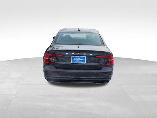 2024 Volvo S60 B5 Core Dark Theme