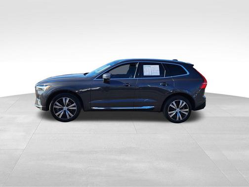 2023 Volvo XC60 B5 Plus Bright Theme