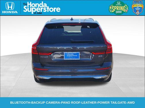 Onyx Black Metallic 2023 Volvo XC60 B5 Plus Bright Theme