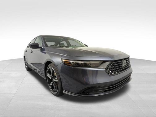 Meteorite Gray Metallic 2026 Honda Accord SE
