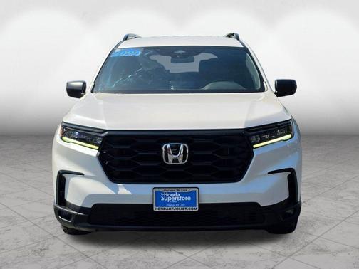 Platinum White Pearl 2024 Honda Pilot Sport