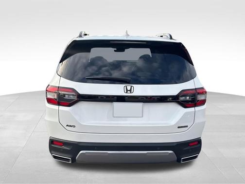 2026 Honda Pilot Touring 8-Passenger