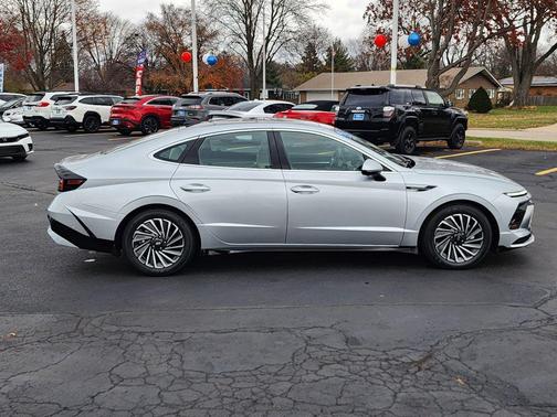 2024 Hyundai SONATA Hybrid Limited