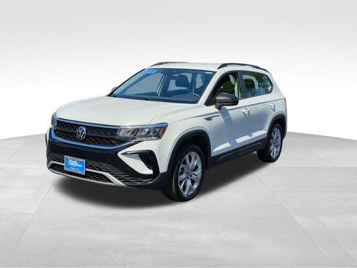 Pure White 2023 Volkswagen Taos 1.5T S