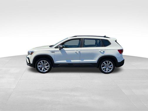 Pure White 2023 Volkswagen Taos 1.5T S