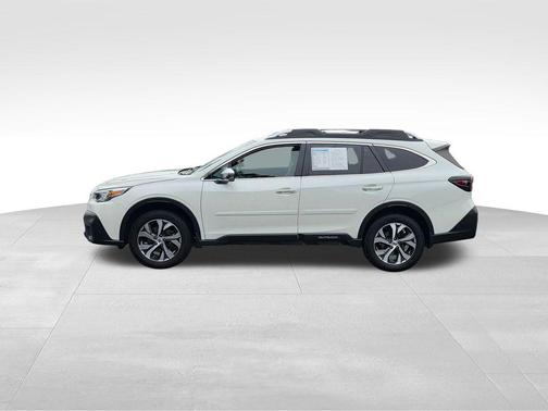 Crystal White Pearl 2022 Subaru Outback Touring