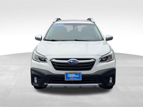 Crystal White Pearl 2022 Subaru Outback Touring