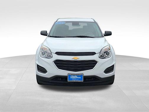 Summit White 2017 Chevrolet Equinox LS