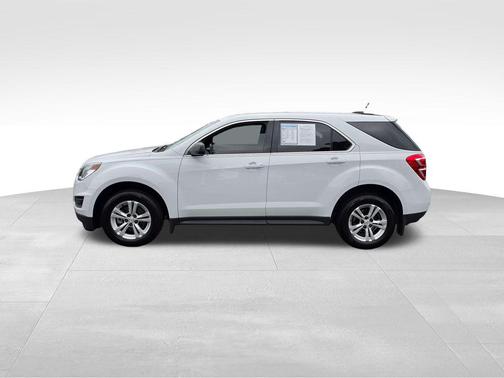 Summit White 2017 Chevrolet Equinox LS