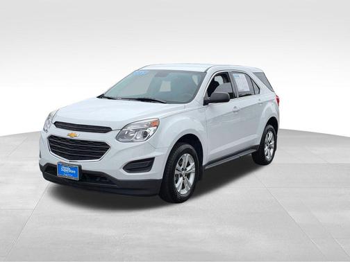 Summit White 2017 Chevrolet Equinox LS
