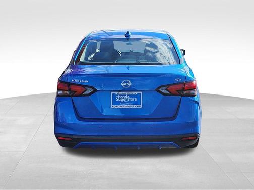 2020 Nissan Versa 1.6 SV