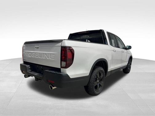 Platinum 2026 Honda Ridgeline Black