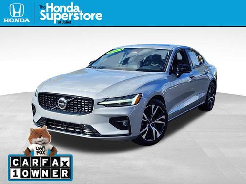 2024 Volvo S60 B5 Core Dark Theme