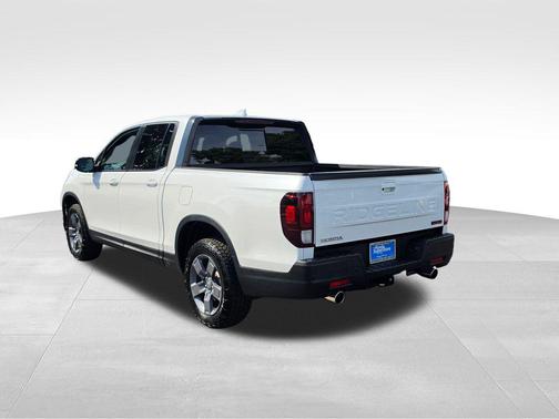 Platinum White Pearl 2025 Honda Ridgeline TrailSport