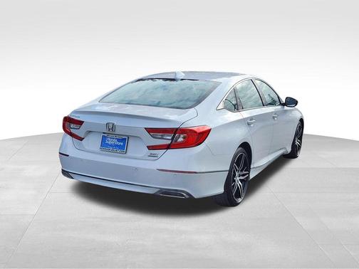2022 Honda Accord Touring 2.0T