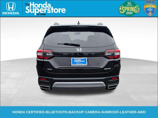 2023 Honda Pilot Touring 8-Passenger