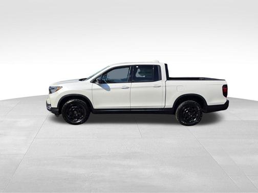 Platinum White Pearl 2025 Honda Ridgeline Sport