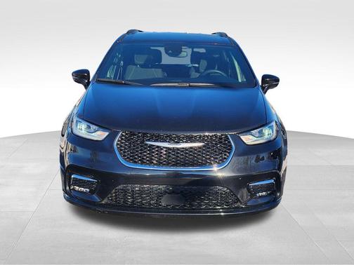 2022 Chrysler Pacifica Touring