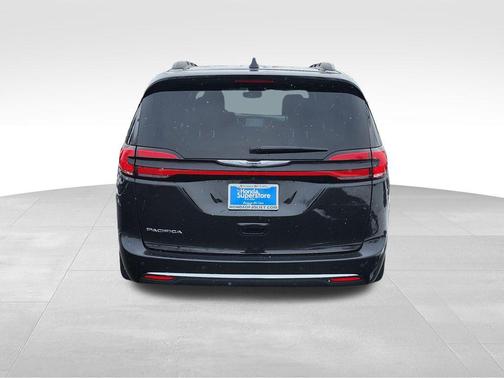 2022 Chrysler Pacifica Touring