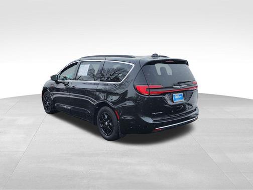 2022 Chrysler Pacifica Touring