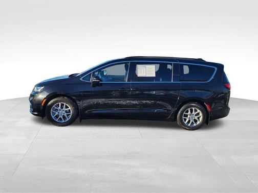 2022 Chrysler Pacifica Touring