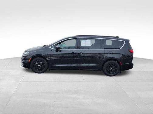 2022 Chrysler Pacifica Touring