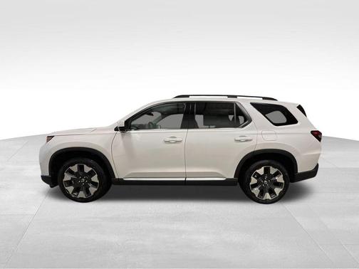 Platinum 2026 Honda Pilot Touring 8-Passenger