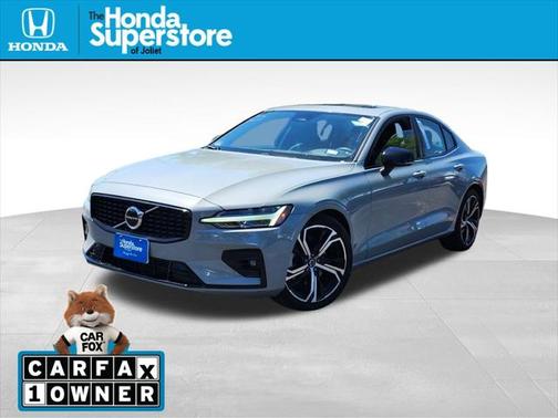 2024 Volvo S60 B5 Core Dark Theme
