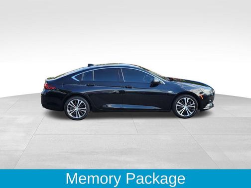 2019 Buick Regal Sportback Essence