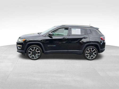 Diamond Black Crystal Pearlcoat 2019 Jeep Compass Limited