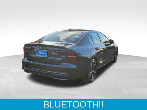 2024 Volvo S60 B5 Core Dark Theme