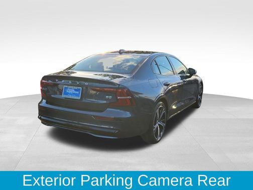 2024 Volvo S60 B5 Core Dark Theme