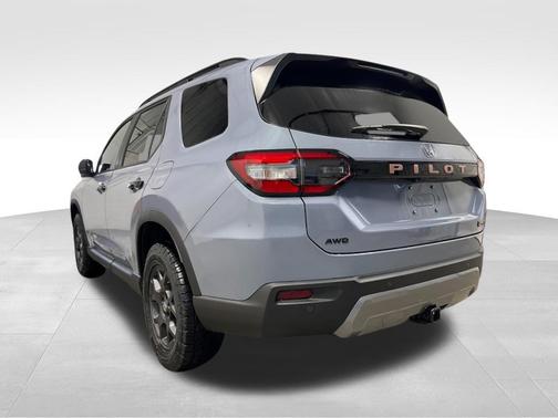Gray 2026 Honda Pilot TrailSport