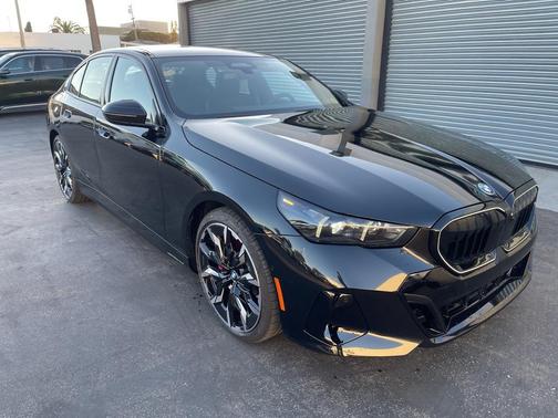 2026 BMW 550e 550e xDrive