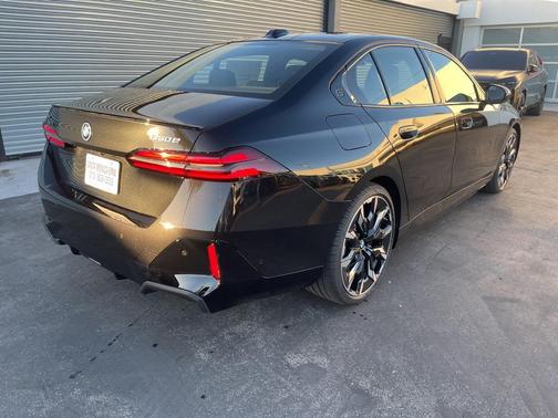 2026 BMW 550e 550e xDrive