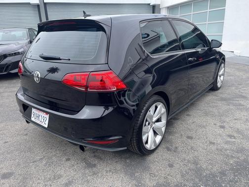 2016 Volkswagen Golf GTI 2.0T S 4-Door