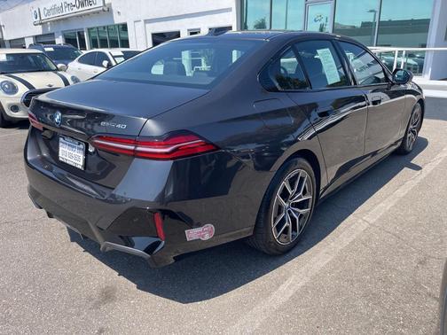 2024 BMW i5 eDrive40