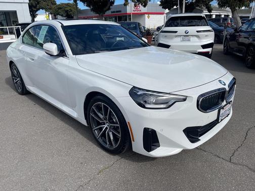 2022 BMW 230 i